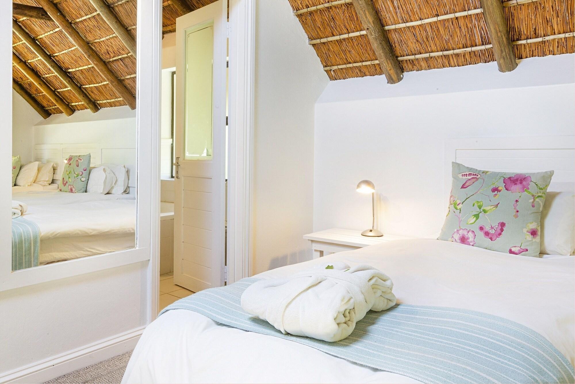 Sandals Guest House St. Francis Bay Exterior photo